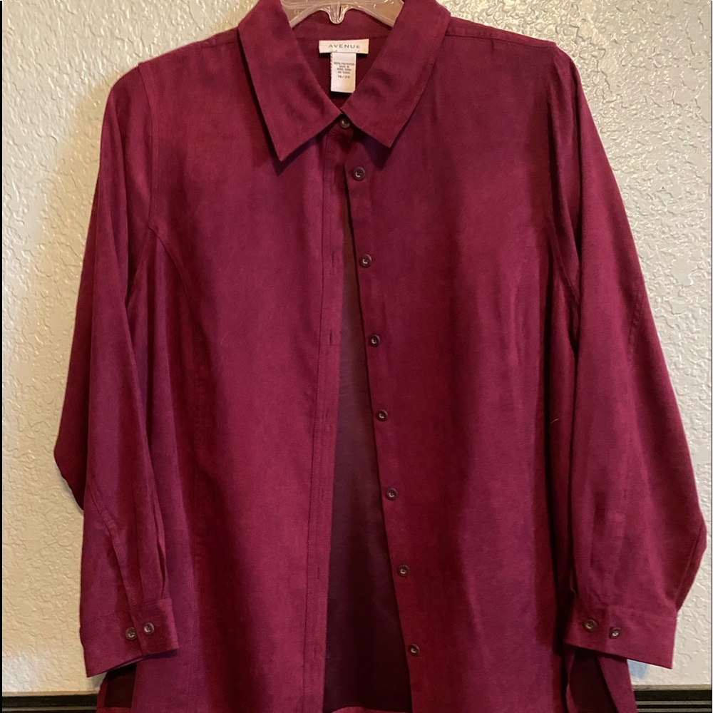Women’s Button down top